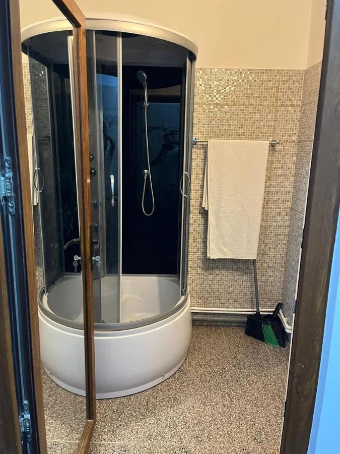 Mehtup Srl Apartment Pitesti Bagian luar foto